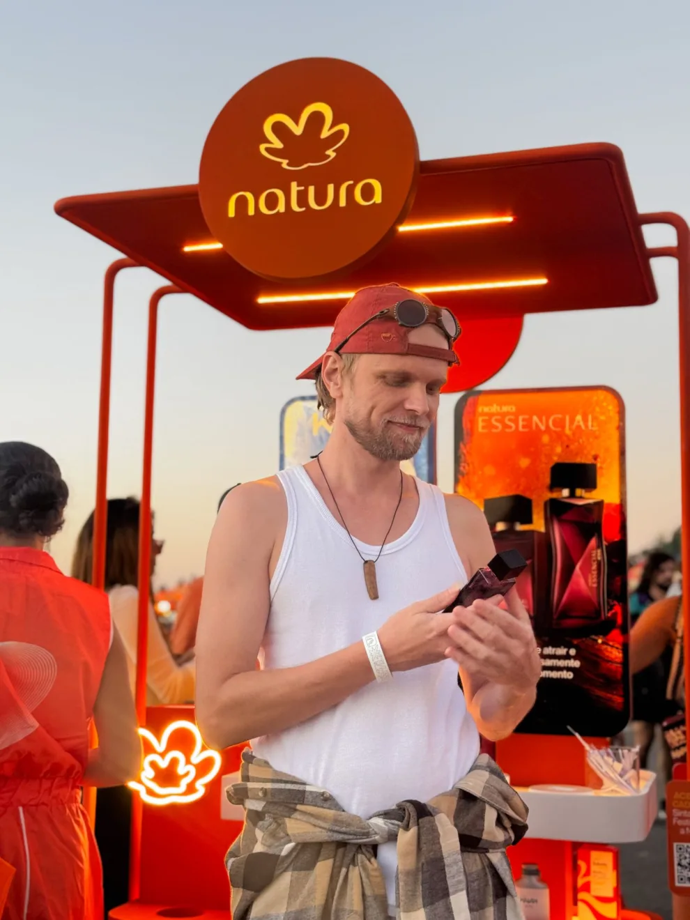 Imagem mostra ativações da Natura no Arvo Festival
