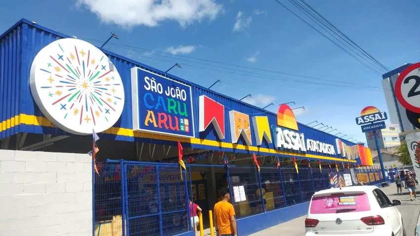 Fachada da Loja Assaí para o São João 