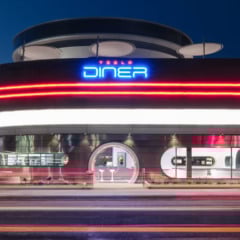 Tesla restaurante tesla diner
