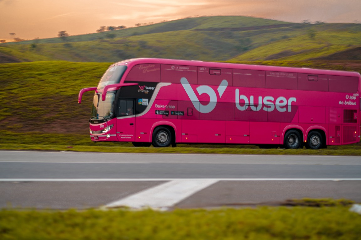 Busão rosa da buser mensuração 